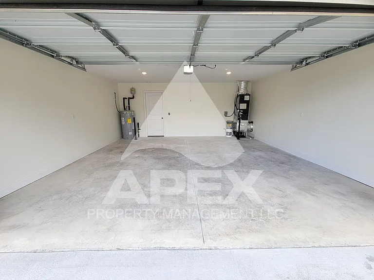 8029 Poplar Grove Ln — Photo 26