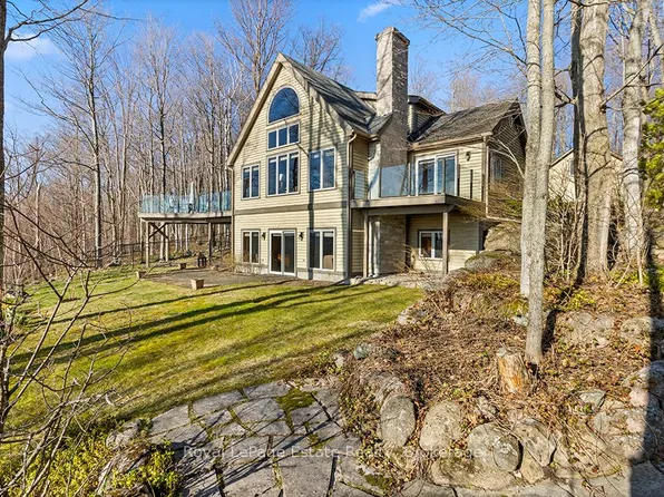 50 Nippissing Ridge Rd, Tiny, ON L9M 0T8