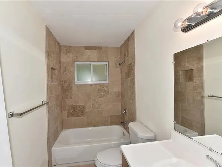 1396 E Rock Springs Cir NE — Photo 19