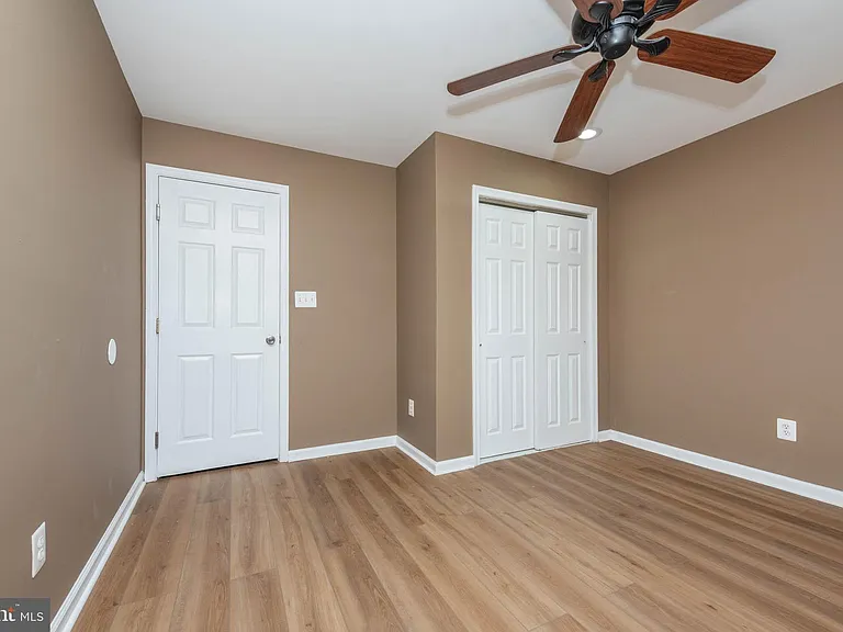 4021 Barrington Rd — Photo 23