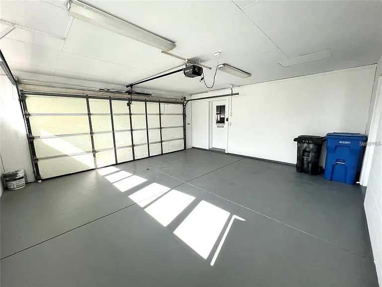912 La Jolla Ave — Photo 33