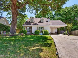 4576 Laurelwood Dr, Diberville, MS 39540