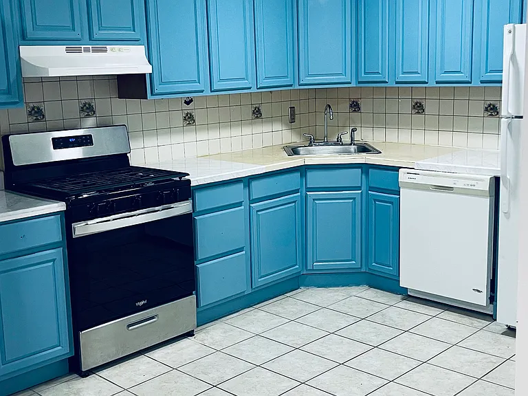 21 Lake Ave #A4 — Photo 2