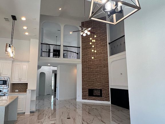 4th image of 4849 Upper Meadow Dr