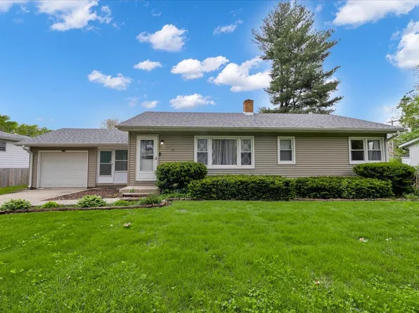 64 E Benton St, Oswego, IL 60543