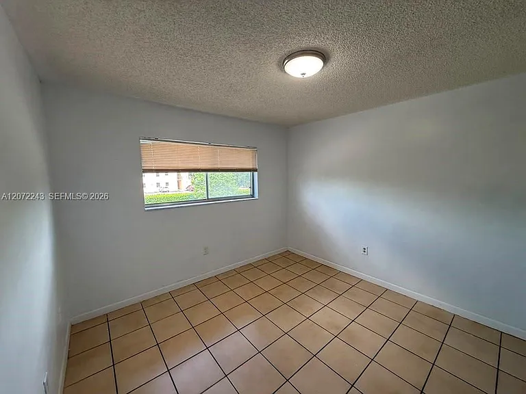 1501 W 42nd St #205 — Photo 5