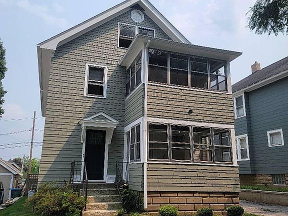 2nd image of 72 Marion St