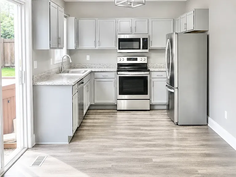 6010 Barnacle Ct — Photo 2