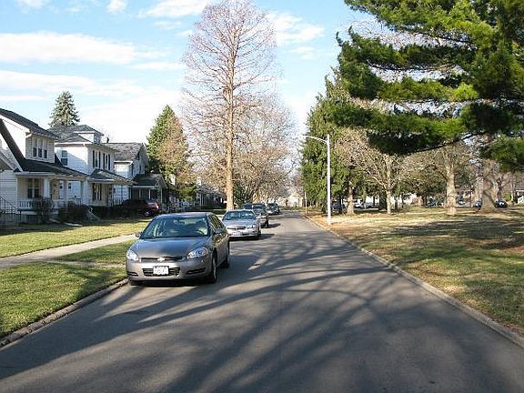 2nd image of 749 Parkview Ave