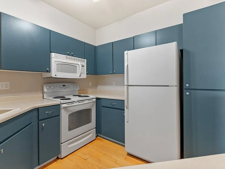 1671 W Canal Cir #212 — Photo 9