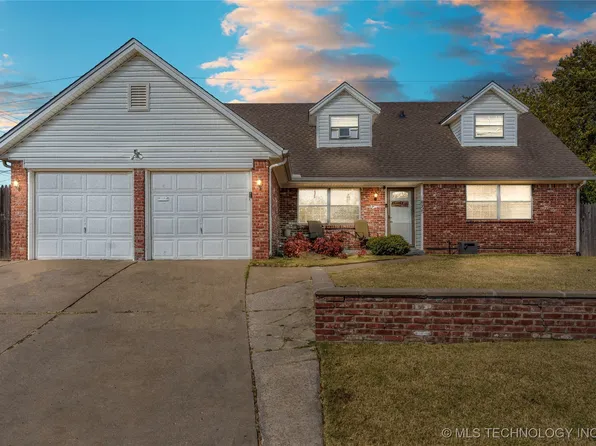 8905 E 26th Pl, Tulsa, OK 74129