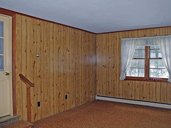 3rd image of 31 Gold St
