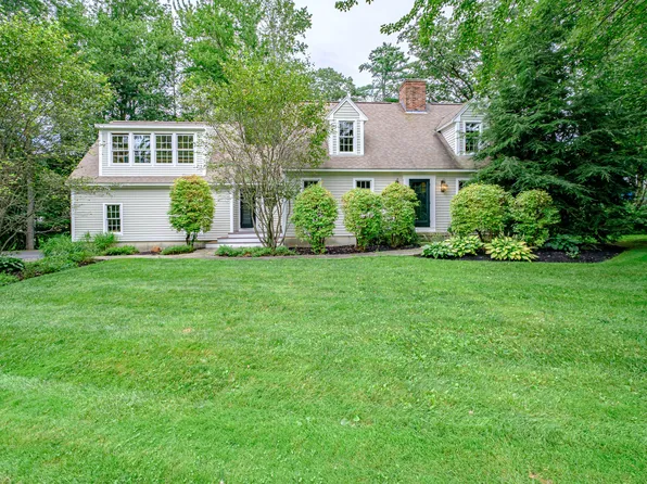 6 Tanglewood Circle, Scarborough, ME 04074