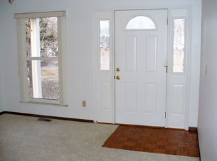 1292 Tracy Ln, Saint Louis, MO
