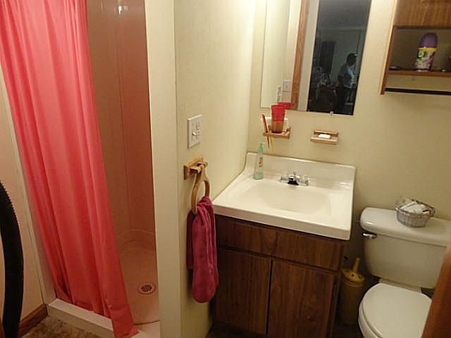 2nd image of 1220 Grassy Ln