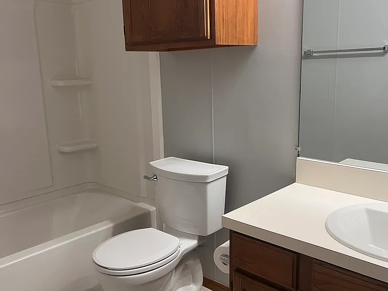 1043 N Redbud Ave — Photo 9