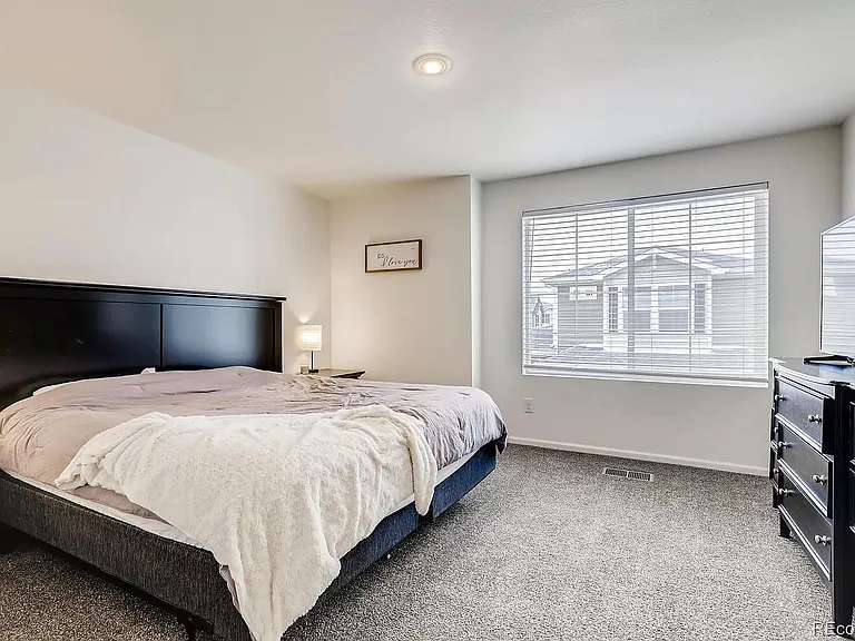 241 S Oak Hill St — Photo 22