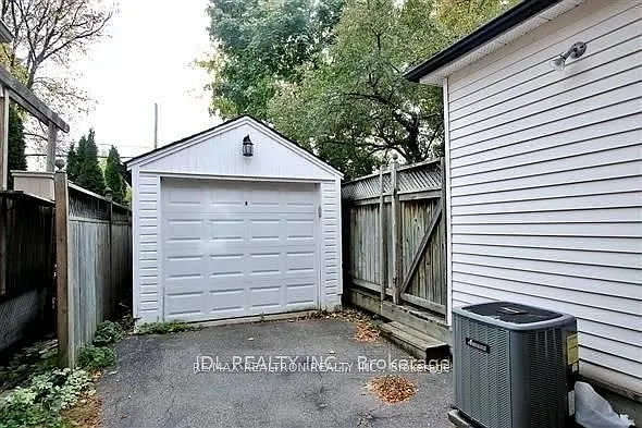 23 Bowood Ave — Photo 18
