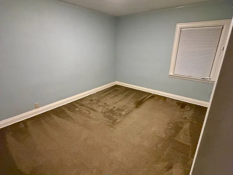 1001 Maitland St — Photo 39