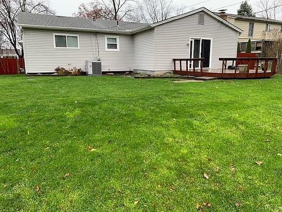 2nd image of 1389 Clydesdale Ave