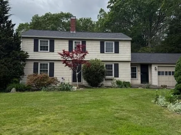 80 Lebaron Dr, East Greenwich, RI 02818