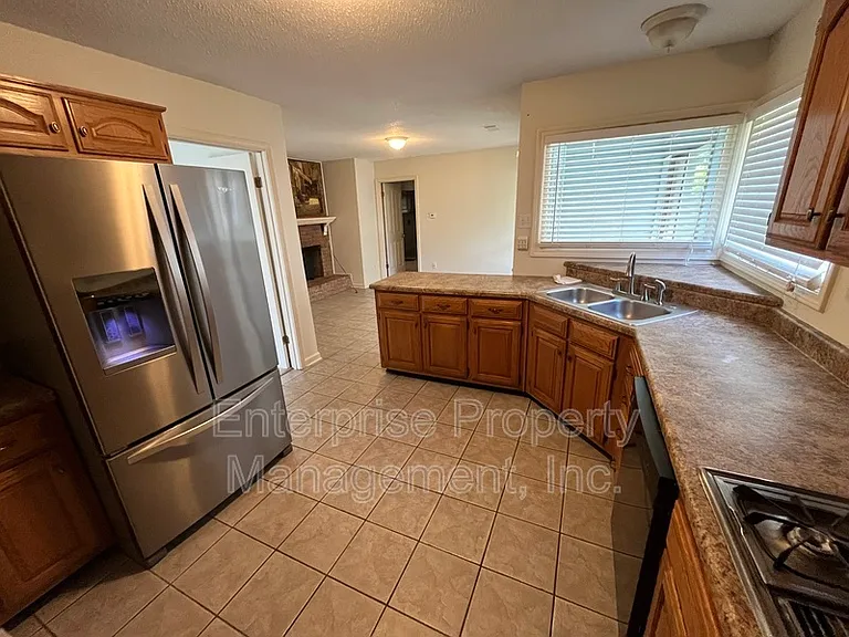 6700 N Kirby Oaks Cv — Photo 17
