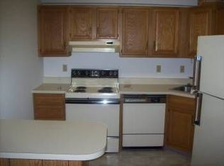 1201 Twin Circle Dr, South Windsor, CT 06074