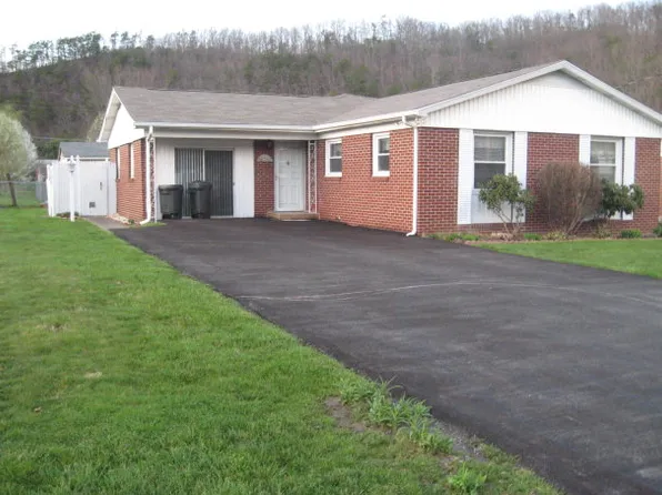 403 Ridgeway Dr, Bluefield, VA 24605