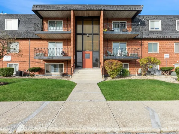 17010 Novak Dr, Hazel Crest, IL 60429