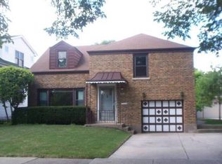 390 Bartram Rd, Riverside, IL 60546