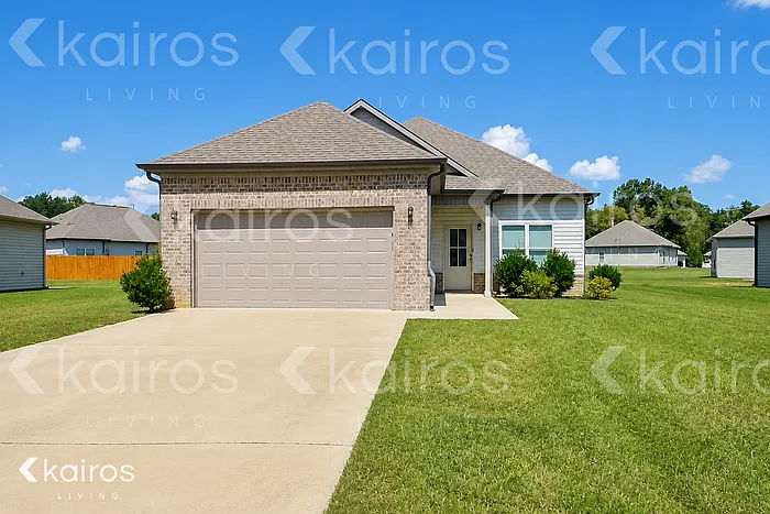 150 White Oak Cir