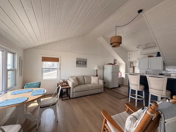197 Long Beach Ave #A, York, ME 03909