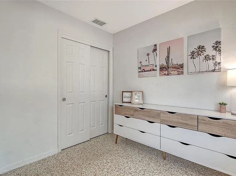 209 Briggs Ct — Photo 25