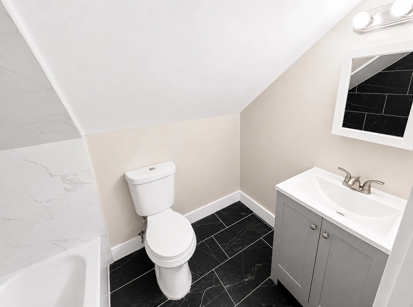 2 bed, 1000 sqft, $1,595 — Photo 3