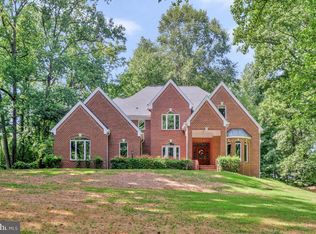 502 Seneca Knoll Ct, Great Falls, VA 22066