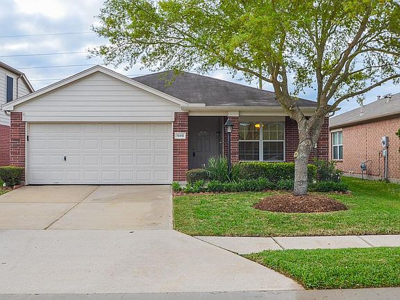 3rd image of 19419 Orchard Mill Ln