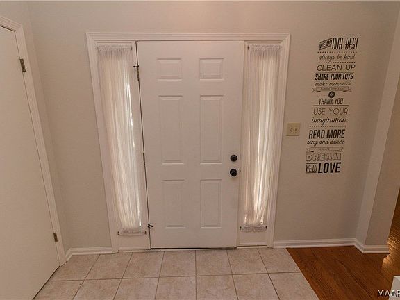 2nd image of 7121 Stamford Ct