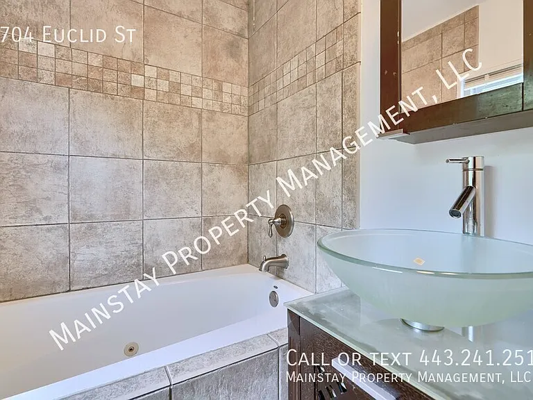 5704 Euclid St — Photo 19