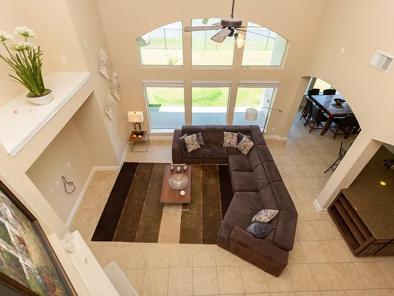 162 W Hullwood Ct — Photo 47