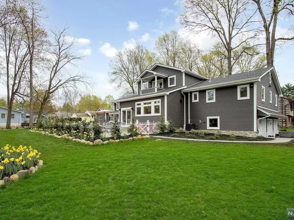 261 Kensington Ave, Norwood, NJ 07648