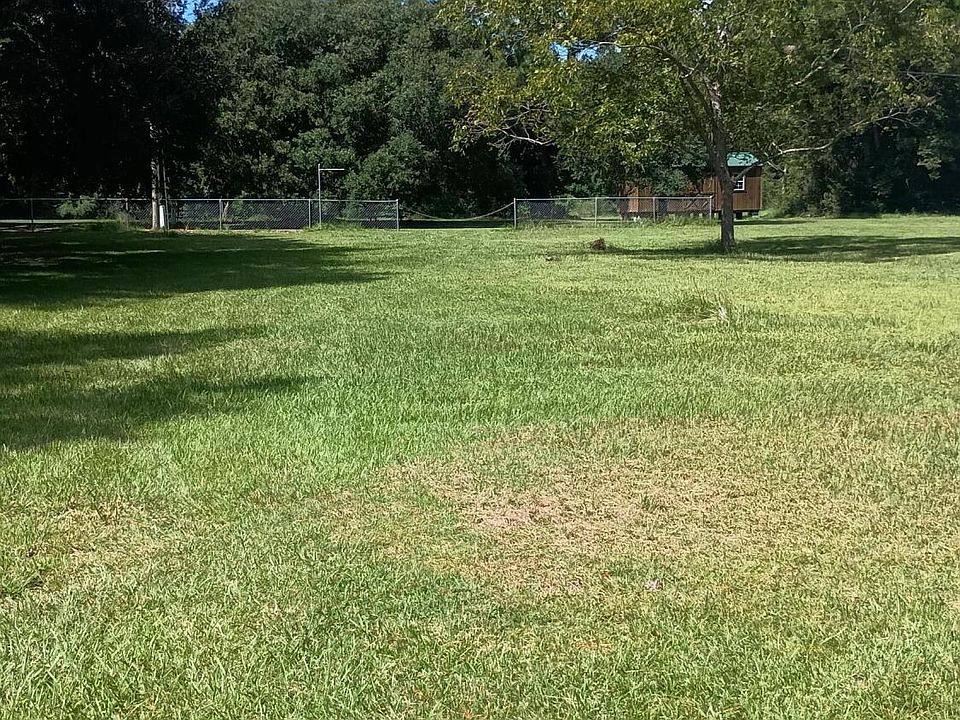 2nd image of 15771 Bennetts Point Rd