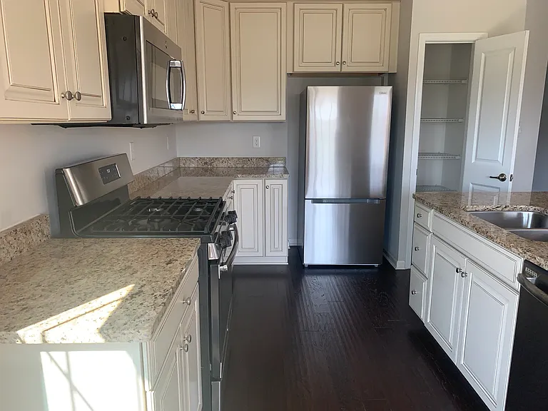 127 Shady Creek Ln — Photo 14