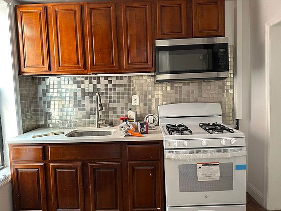 5th image of 216 W 149th St #53