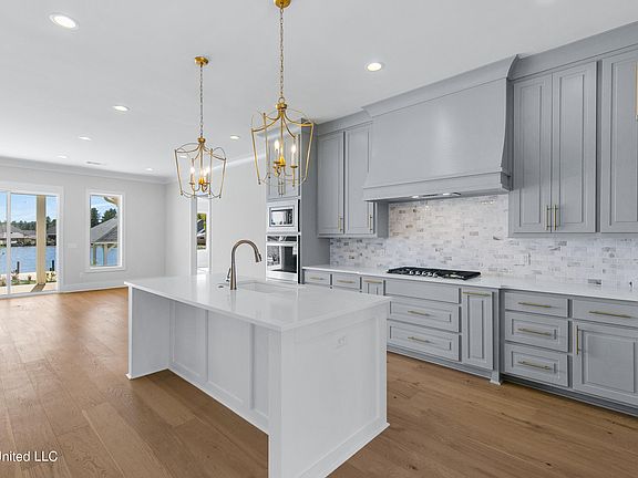 5th image of 130 Herons Bay Cir
