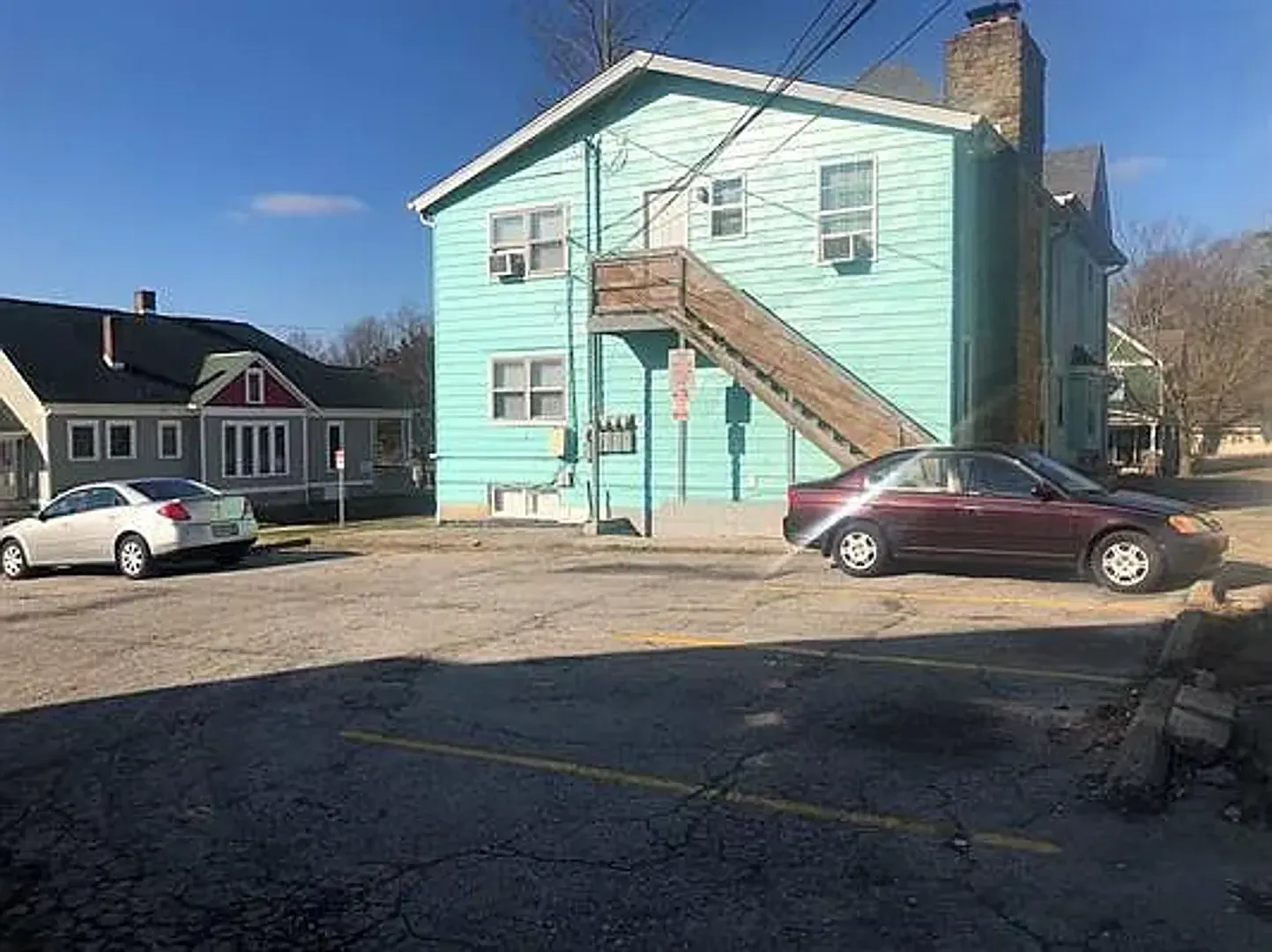 423 S Fess Ave — Photo 2