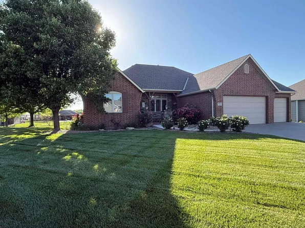 725 Bobtail Ct, Newton, KS 67114