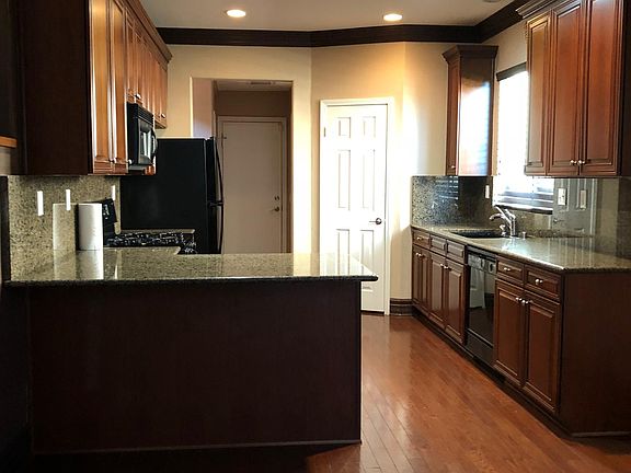 4th image of 29350 Dakota Dr