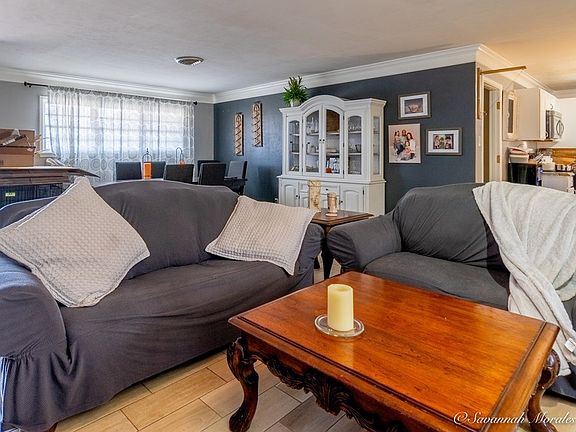 3rd image of 4302 Country Club Dr