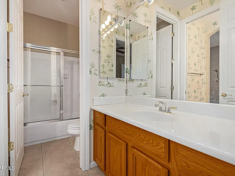 1687 E Carob Dr — Photo 15