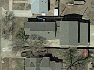 715 S 5th St, Salina, KS 67401